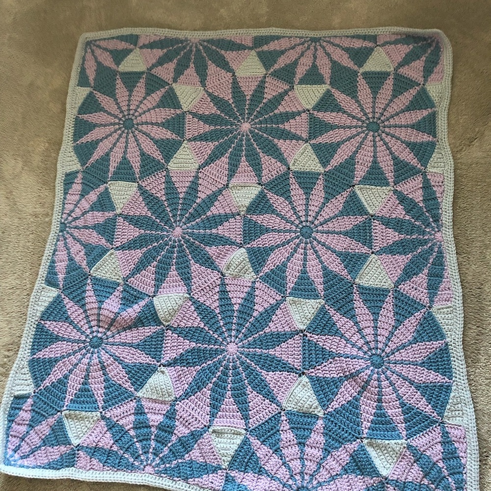 Crochet baby blanket lapghan
